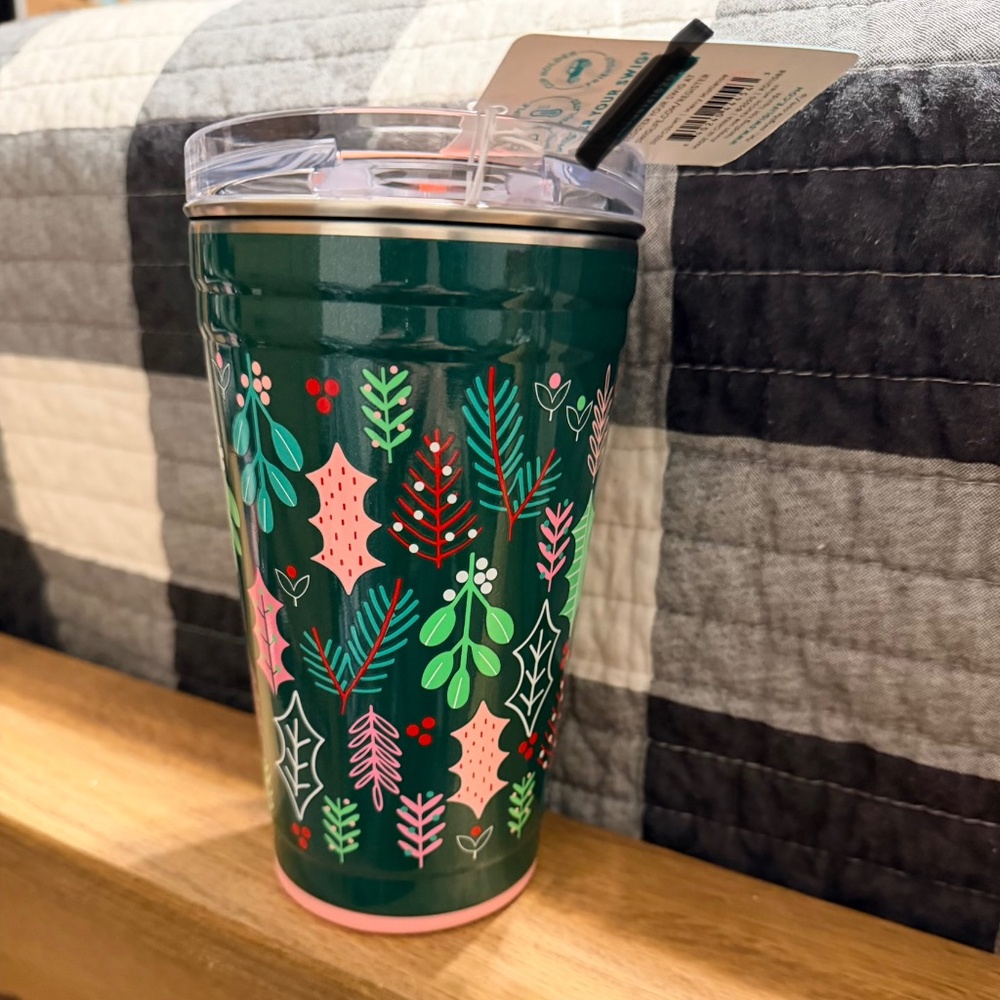 Swig 24oz Party cup - Merry Mistletoe